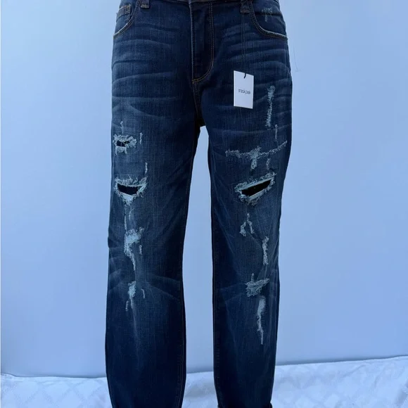 Sneak Peek Sexy Boyfriend High Rise Distressed Cropped Jeans Size 7/Medium - Picture 1 of 12